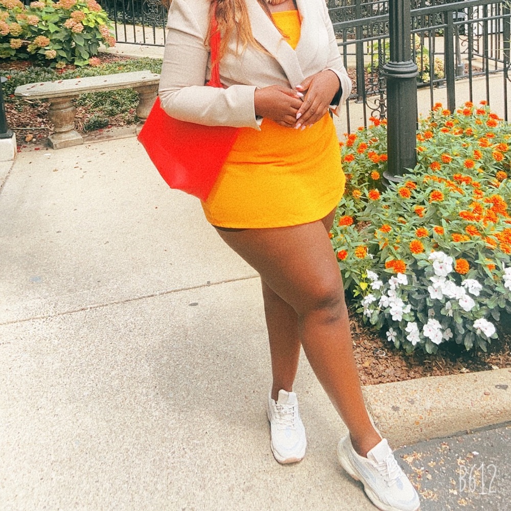 Basic Nude Sneakers - image 1